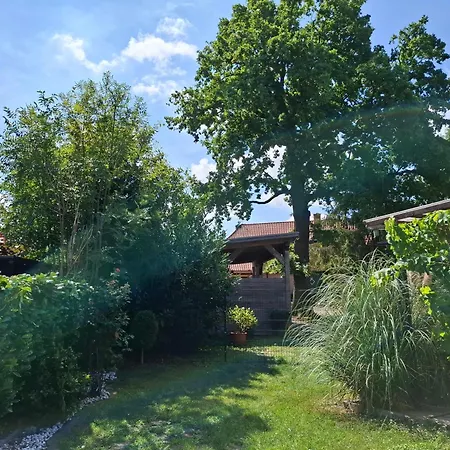 Seezeit, Bis Zu 6 Personen, 500 Meter Zum Wasser, Mit Garten * Hüde